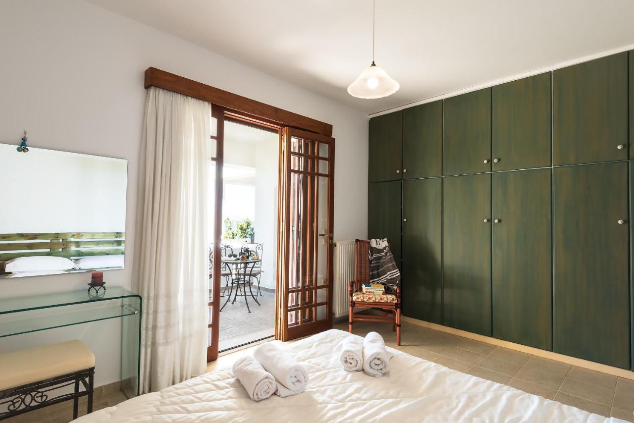 Emerald Dawn * Pefki (Rhodes)